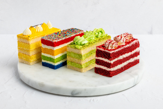 Classic cake slices - selection box 4 slices