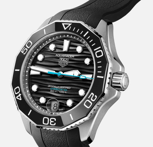 TAG Heuer Aquaracer Professional 300 Date in Black Rubber