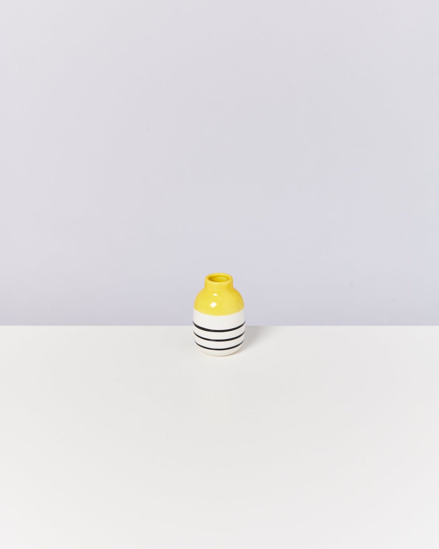 Nuno vase S - yellow black striped